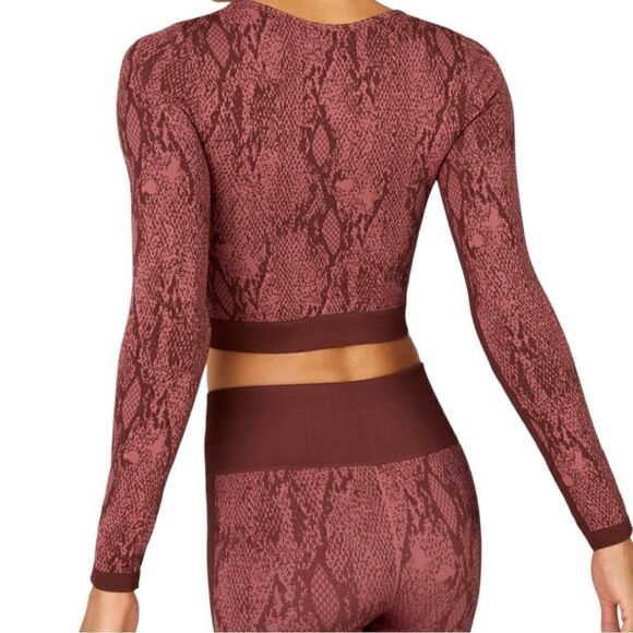 Fabletics Kamila Snake Print Seamless Crop Top | Cherry Mocha | Size M - Picture 3 of 14